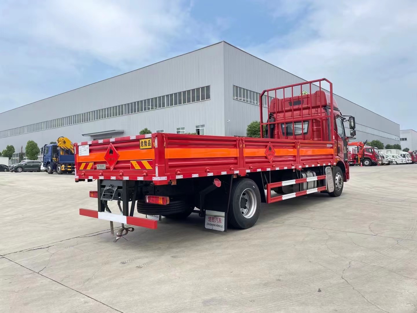 解放J6L（6.6米）氣瓶運(yùn)輸車