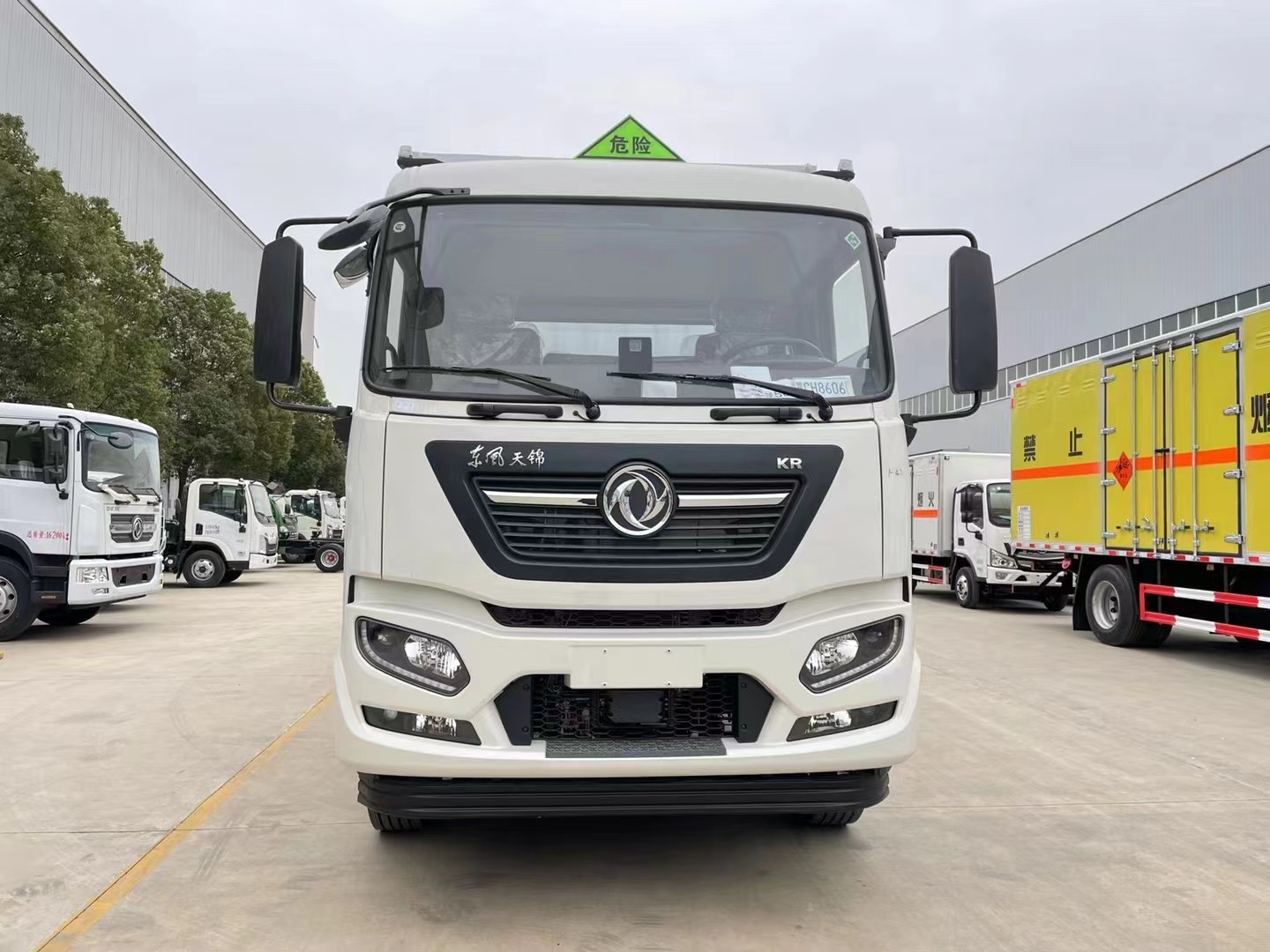 2類3項毒性氣體廂式車/2.3類危險品廂式運輸車