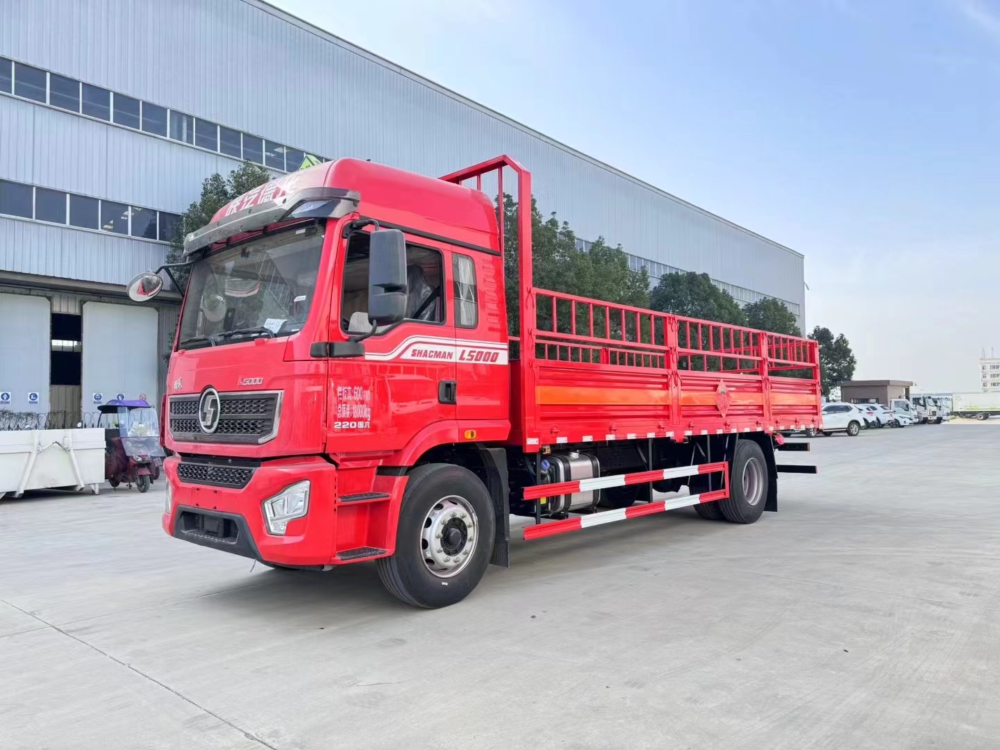 陜汽德龍6.8米氣瓶運(yùn)輸車